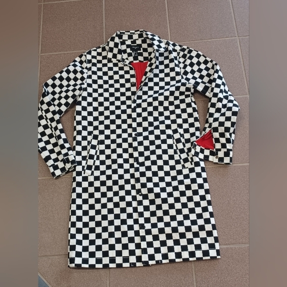 Forever 21 Men Checkered Black and White Trech Coat Red Lining Size Small - Picture 1 of 9